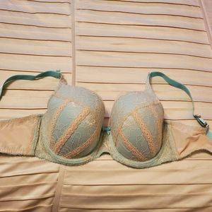 NEW 34F padded bra by Pour Moi